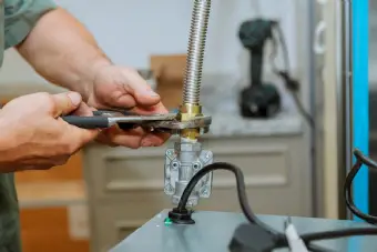 Küçükyalı Doğalgaz Tesisatçı Ustası Tamir Montaj İşleri Küçükyalı